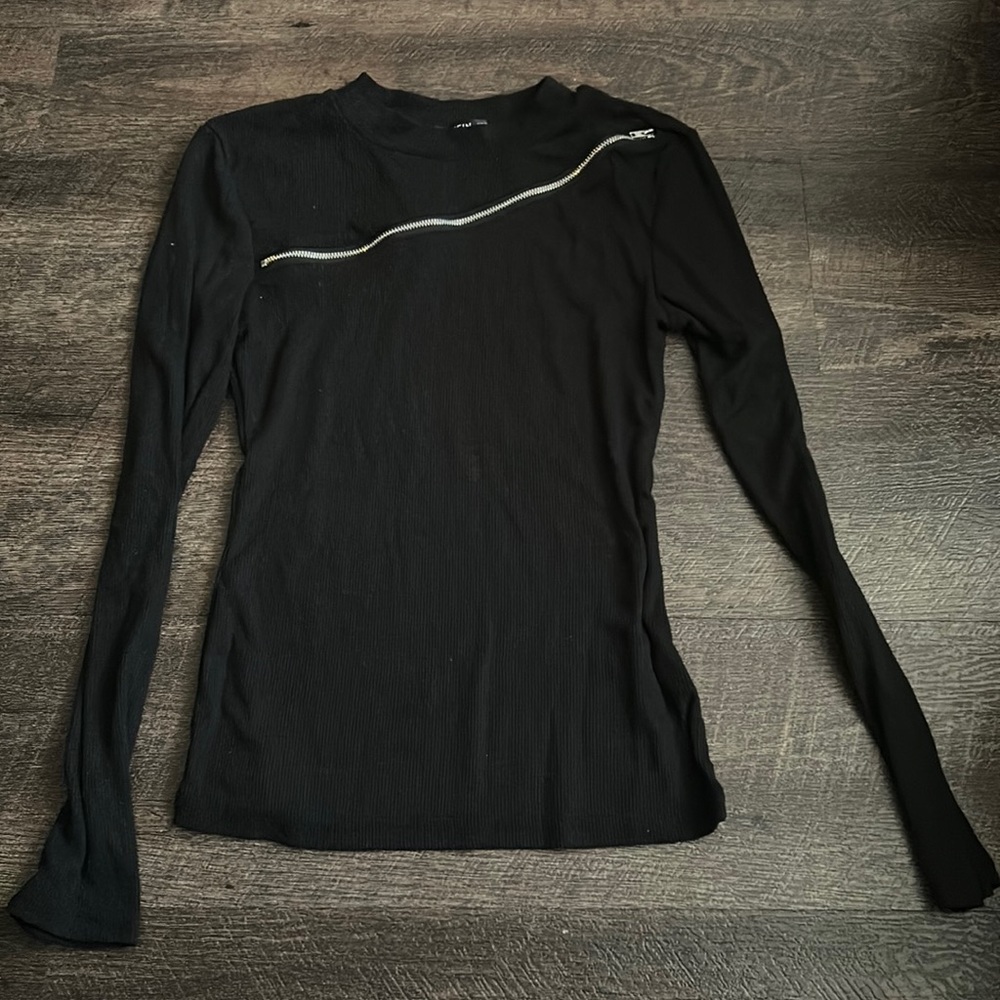 Zipper mock neck top